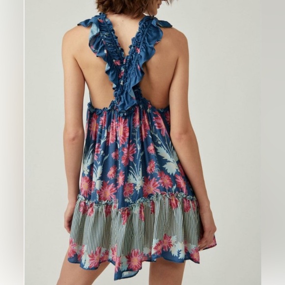 FREE PEOPLE Bali Wild Daisy Slip /
Stellar Combo size Medium - Picture 7 of 14